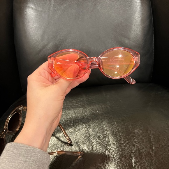 Set of two pairs of sunglasses - Betsey Johnson and Rubi. Come with cases! - Picture 4 of 6